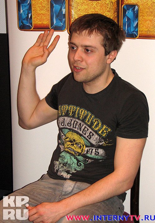 Александр Ильин считает, что его герой не совсем умный. 