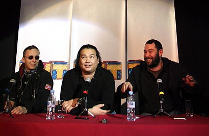 Главный герой и создатели сериала Интерны «вылечили» уральцев