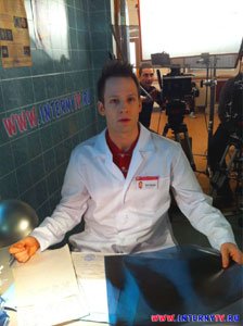 Фил - новый интерн в команде Быкова. 